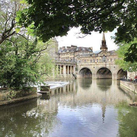 2 Bedroom Apartment In Bath City Centre With Garden & Free Parking Kültér fotó