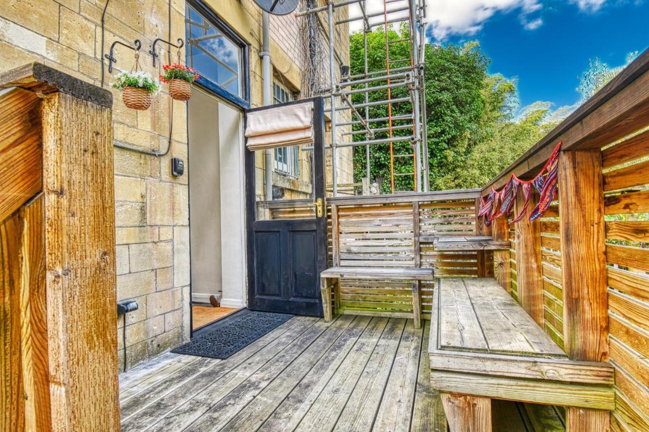2 Bedroom Apartment In Bath City Centre With Garden & Free Parking Kültér fotó