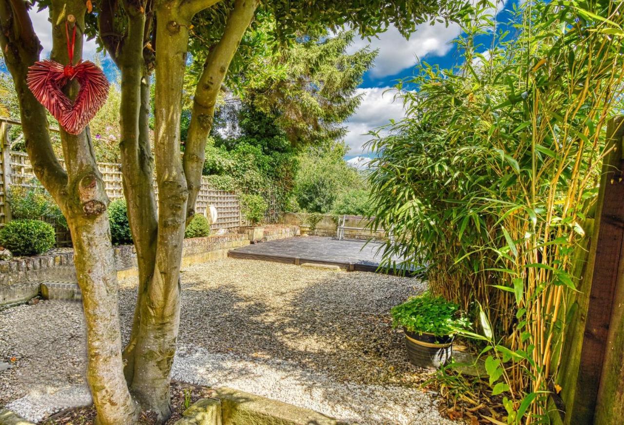 2 Bedroom Apartment In Bath City Centre With Garden & Free Parking Kültér fotó