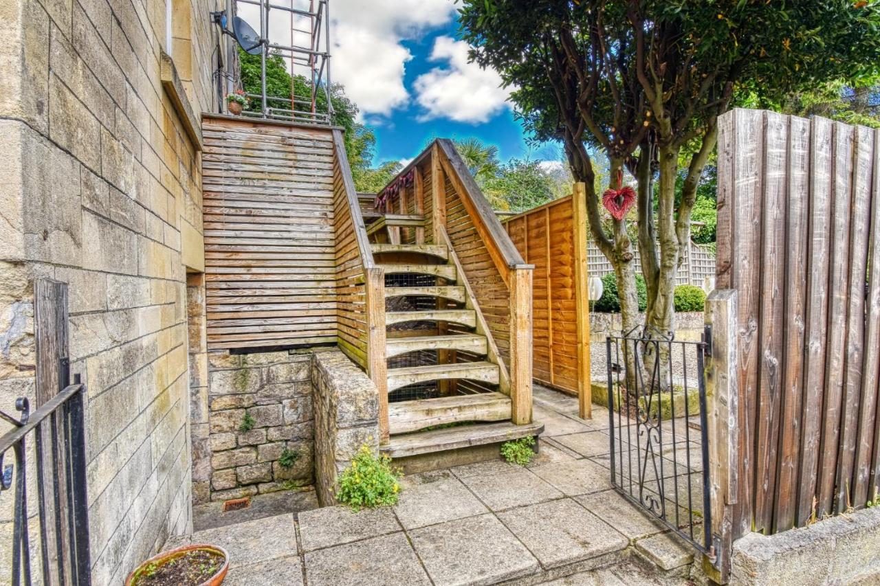 2 Bedroom Apartment In Bath City Centre With Garden & Free Parking Kültér fotó